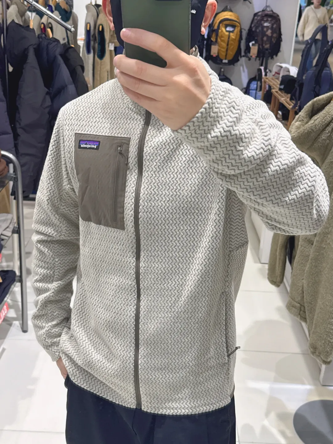 5507 P124 PATAGONIA REI ， ， 。PATAGONIA ， 。 ：Dark Gray Coffee Brown Black Royal Blue Purple Khaki White Yellow Blue Red Green 11 patagonia ： Breathable : ： Size ： S （ 112 69 64 46） M（ 116 71 65 48） L （ 120 73 66 50） XL（ 124 75 67 52） 170cm，80-130 S 170-175cm，130-150 M 175-180cm，150-170 L 180-185cm，170-190 XL